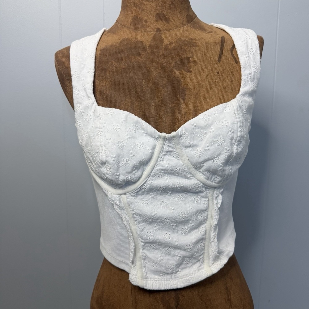 Madden NYC White Eyelet Bustier Crop Top Tie Back Size Medium Fairy Hippie